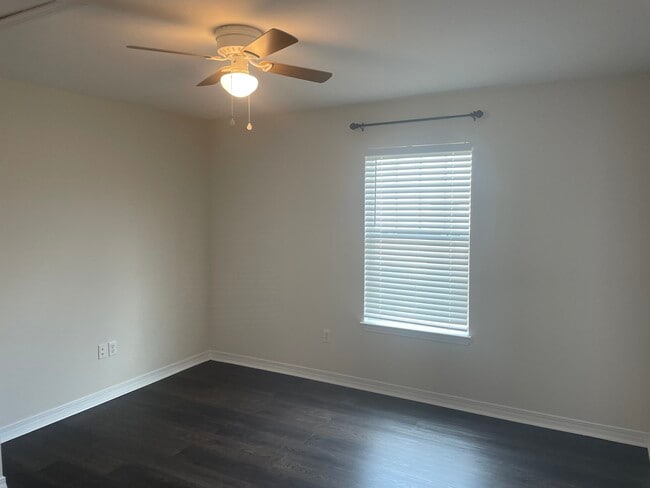 Building Photo - 150 Claiborne St