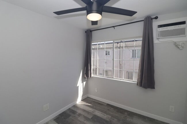 Building Photo - 4239 Swift Ave