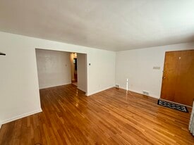 Building Photo - 230 Clairmont Ave
