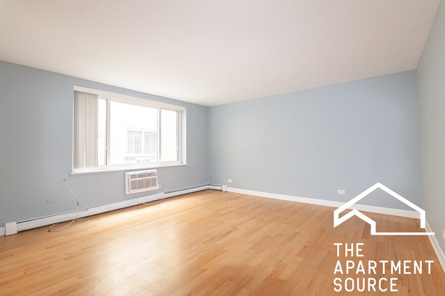 Building Photo - 3801 N Pine Grove Ave