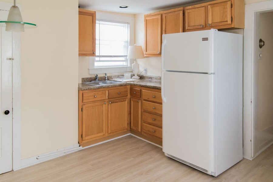 Kitchen - 142 Neal St