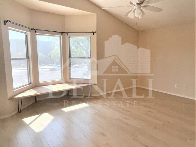 Building Photo - 8372 S Stephanie Ln