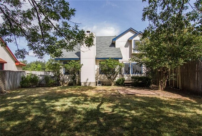 Building Photo - 6415 Jennings Dr