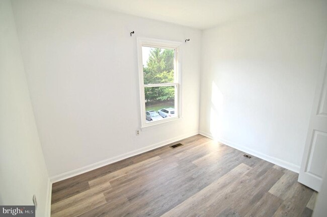 Building Photo - 3721 Edmond Way