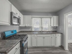 Building Photo - 1912 N 15th Ave