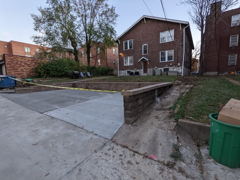 Rear Parking and yard - 6633 Alamo Avenue