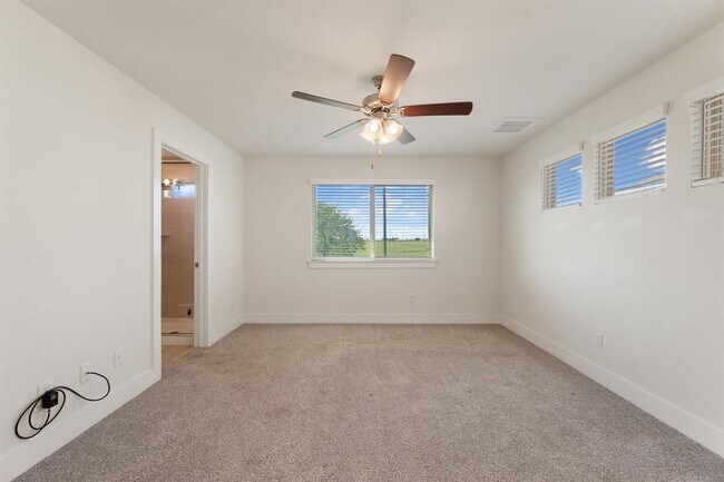Building Photo - 603 White Steppe Way