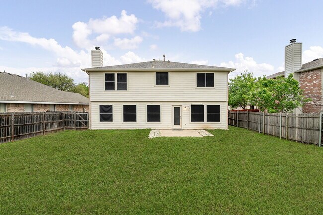 Building Photo - 2119 Oleander Way