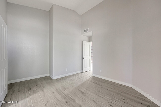 Building Photo - 14215 N 56th Pl