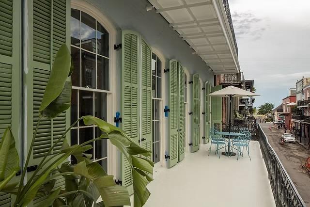 Building Photo - 533 Dumaine St