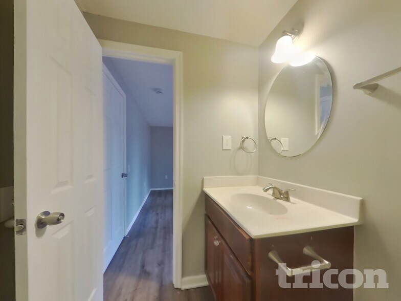 Building Photo - 4385 Rock Ct