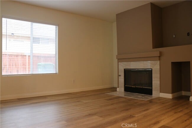 Building Photo - 578 Pointe Vista Ct