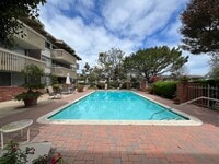 Building Photo - 6526 Ocean Crest Dr