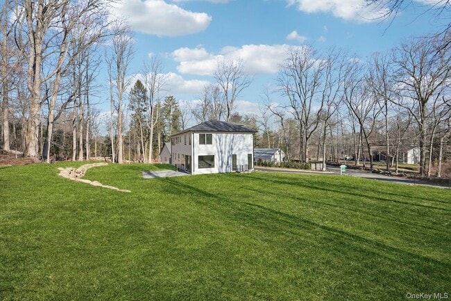 Building Photo - 400 Phillips Hill Rd