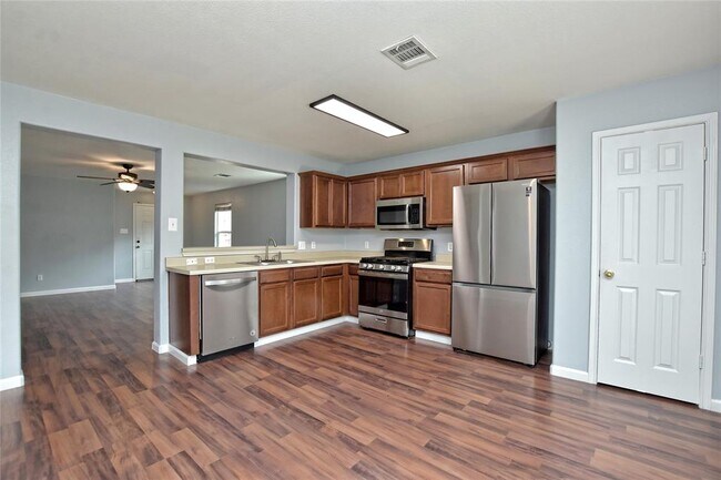 Building Photo - 18612 Great Falls Dr