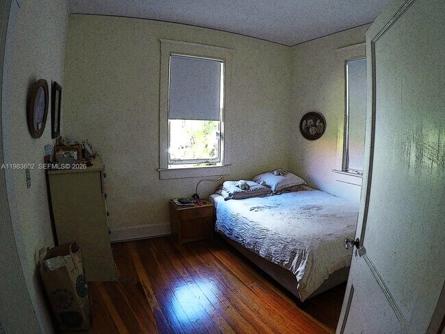 Building Photo - 2000 S Miami Ave