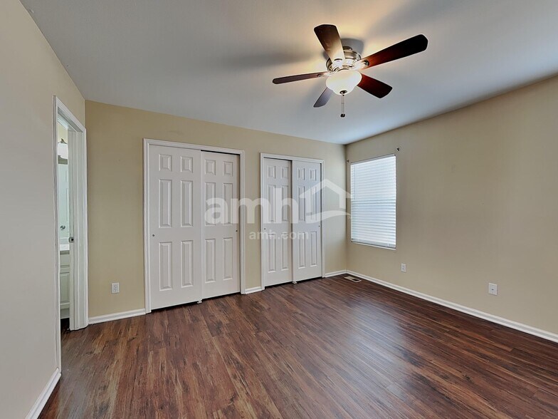 Building Photo - 2002 Springside Dr