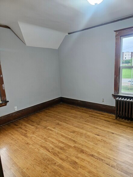 Building Photo - 967 St Anthony Ave