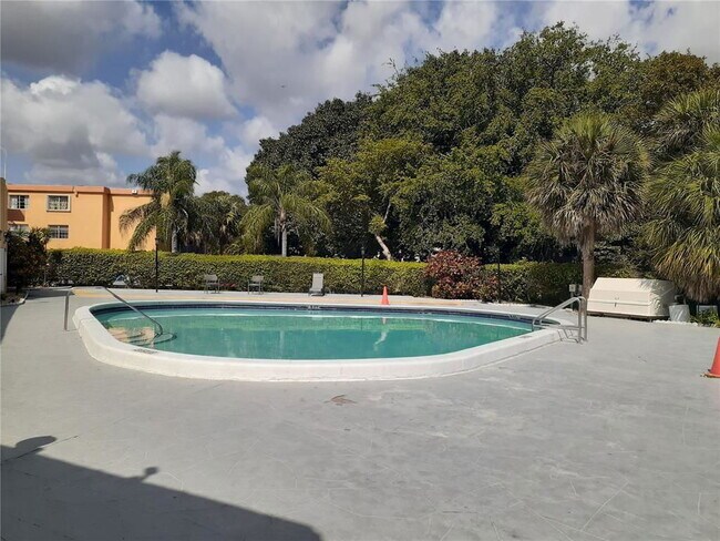 Building Photo - 4394 NW 9th Ave