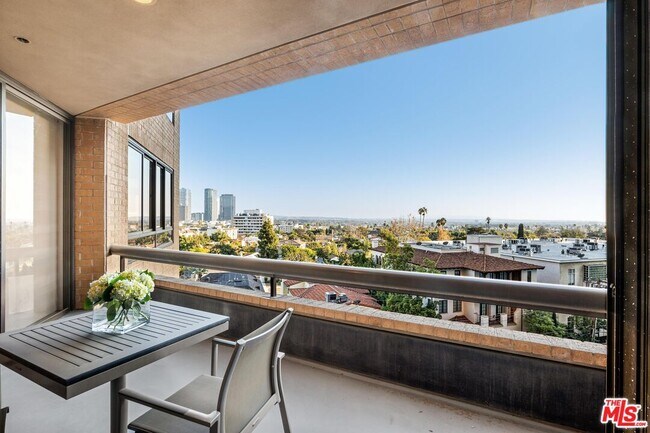 Building Photo - 10430 Wilshire Blvd