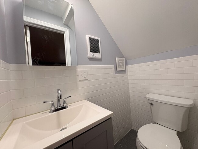Building Photo - Beautiful, Newly Renovated 6 Bedroom 2 1/2 Bathroom Single Family House Available for Rent in Asb...