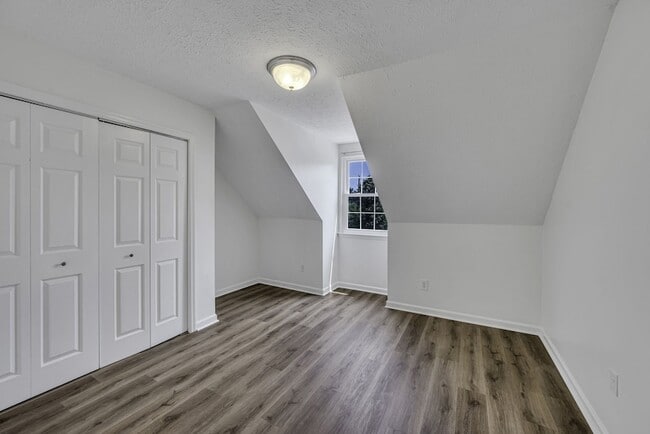 Building Photo - 200 Deerpoint Ct