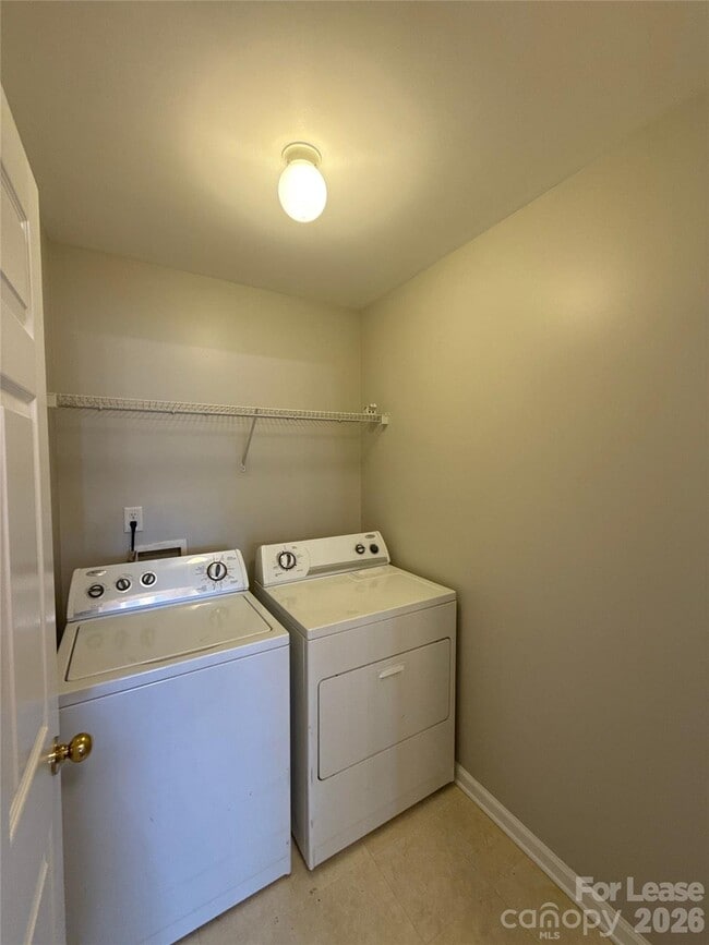 Building Photo - 9407 Pepperidge Ave NW