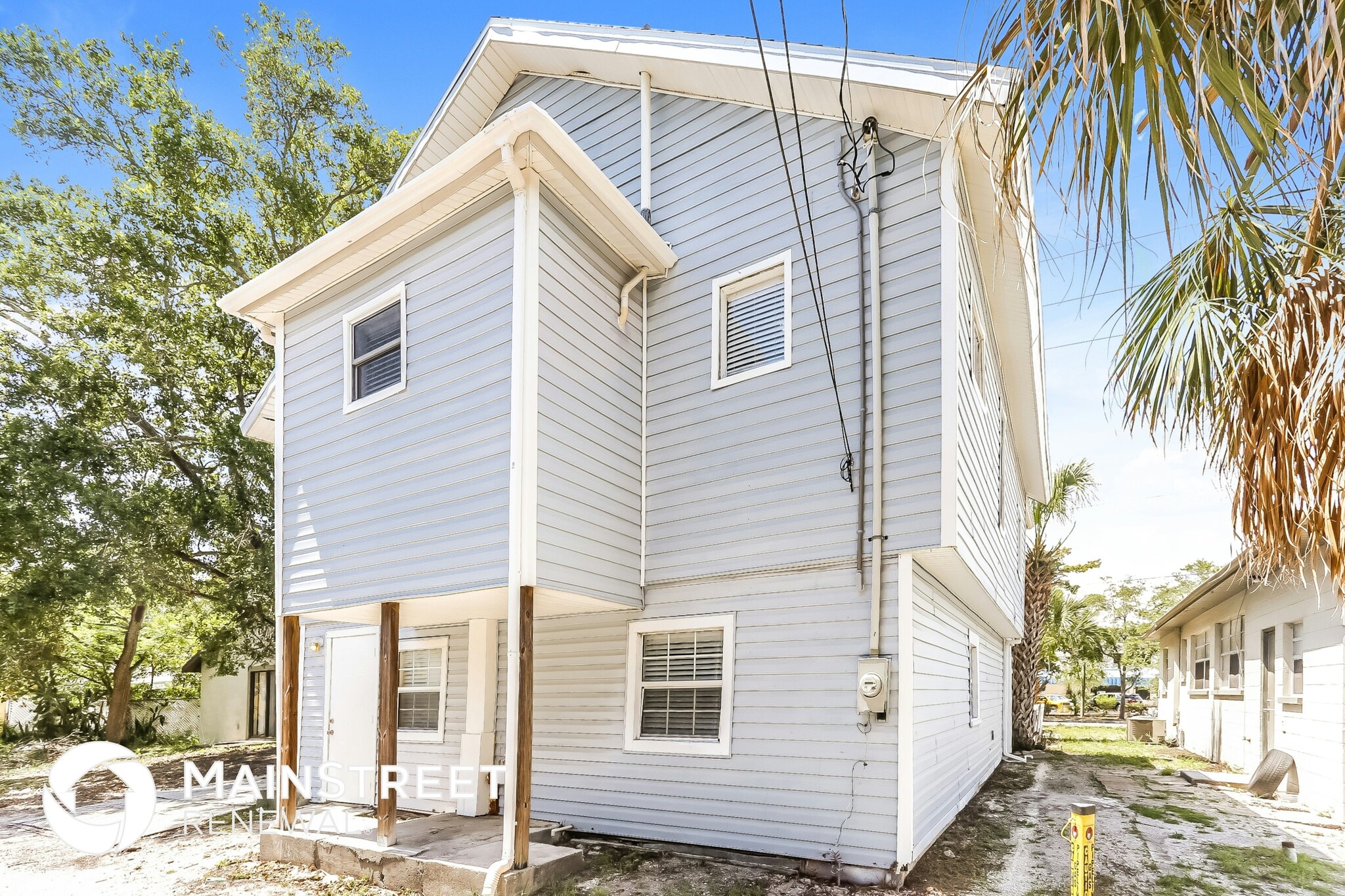 Building Photo - 4010 1st Ave S