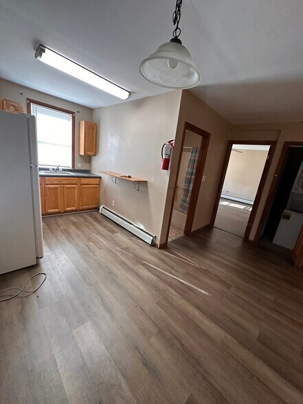 Building Photo - 117 Short St