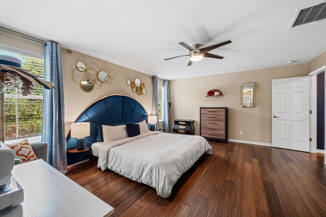 Building Photo - 10652 Ivanhoe Ln