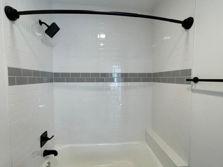 Building Photo - 2275 W 11th St