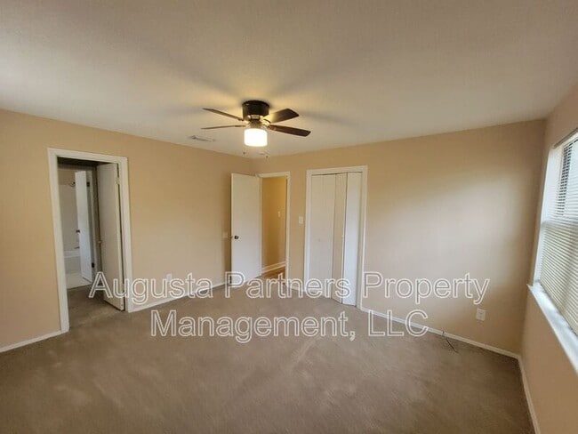 Building Photo - 117 Glenora Ct