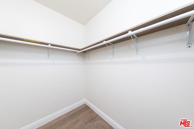 Building Photo - 3766 Valleybrink Rd