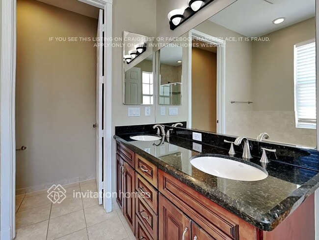 Building Photo - 720 NW 83rd Pl