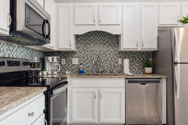 Building Photo - 117 Spring St