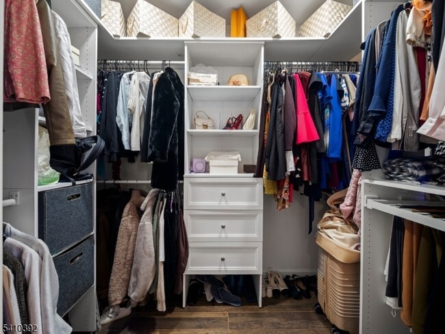 Building Photo - 714 Irvington Ave