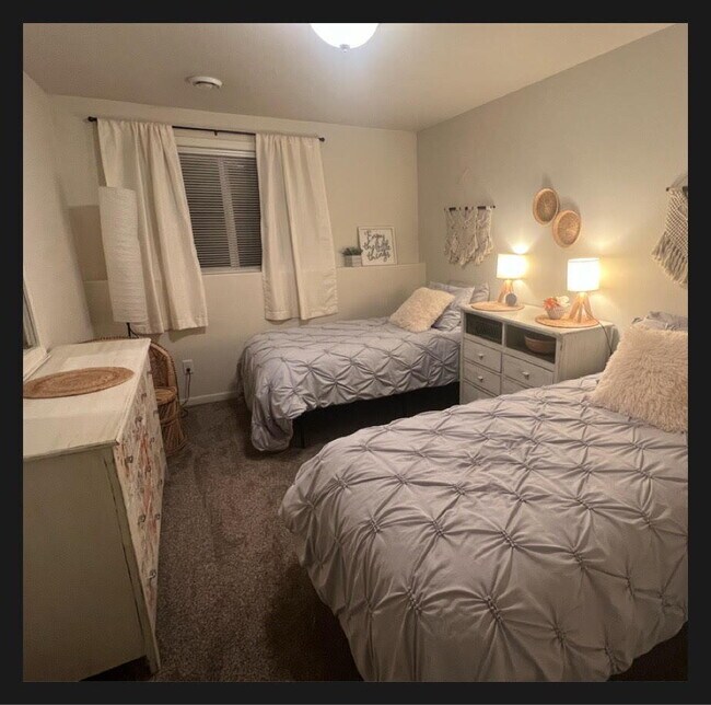 Building Photo - 72 Mulberry Loop NE