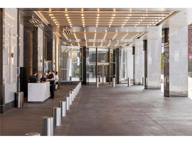 Building Photo - 255 Hennepin Ave
