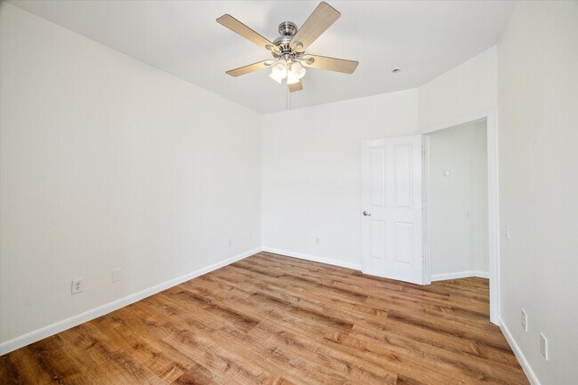 Building Photo - 2402 Calumet St