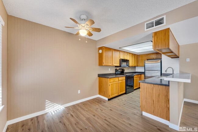 Building Photo - 536 Nichols Blvd