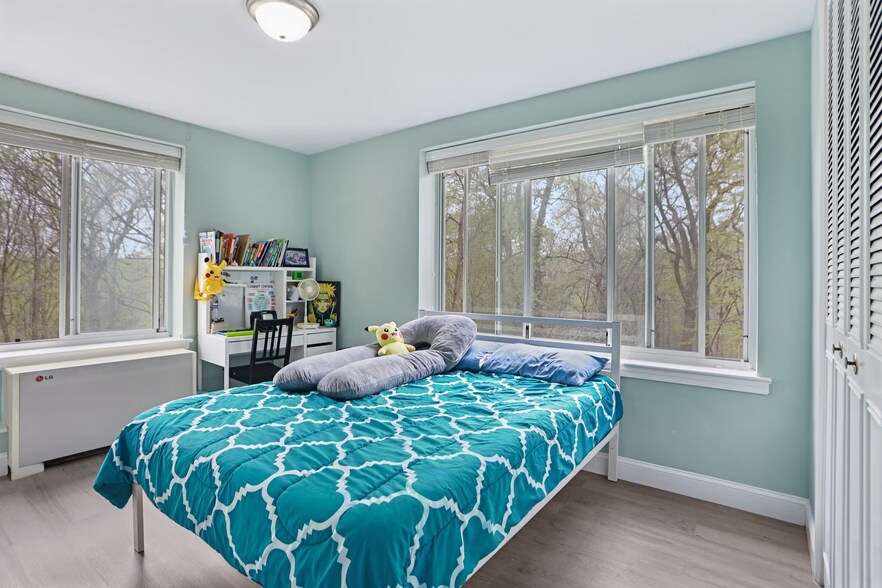 Building Photo - 4100 W St NW