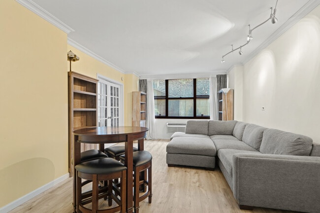 Building Photo - 7004 JFK Blvd E