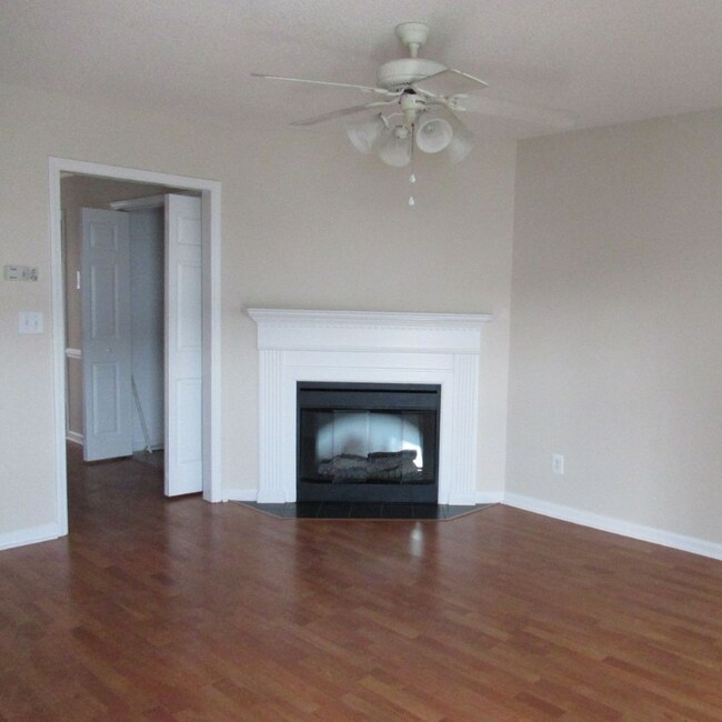 Building Photo - 3959 Sterling Pointe Dr