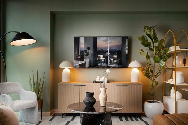 Building Photo - Modern Studio, Skyline Views