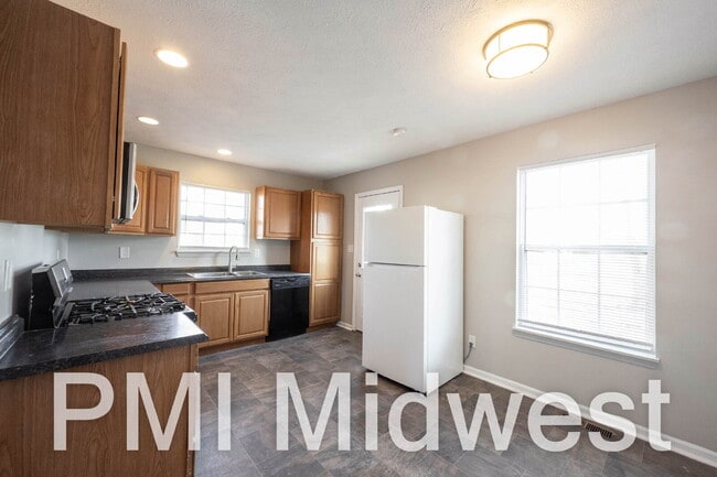 Building Photo - 1365 Mulberry St.