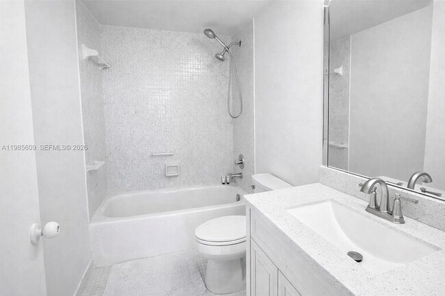Building Photo - 290 174th St