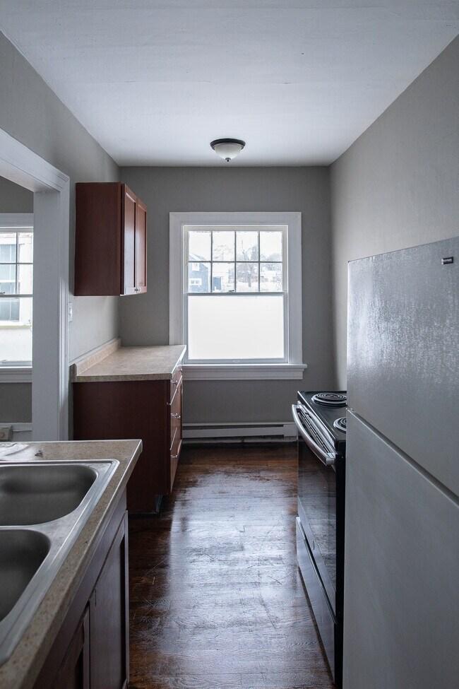 Building Photo - 501-503 W Norman