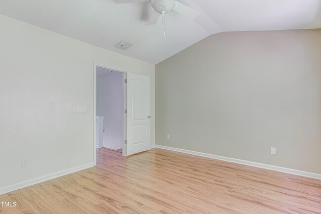 Building Photo - 306 Orchard Park Dr