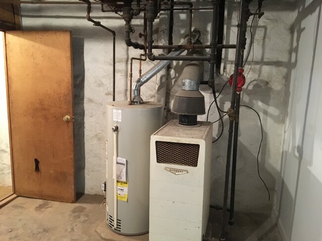 Building Photo - 1143 Rosalie St