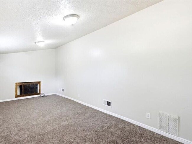 Building Photo - Salt Lake-Glendale 3 bed 2 bath home